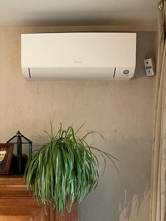 Geplaatste airco bij uitleg over installatiekosten in de Kempen